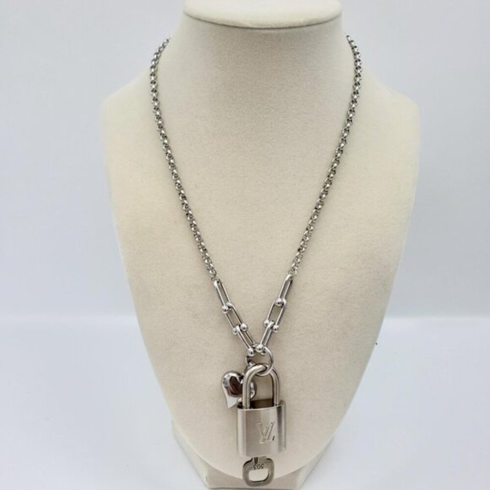 Stainless Steel Silver-Plated Necklace with Authentic Louis Vuitton Padlock - Picture 12 of 12